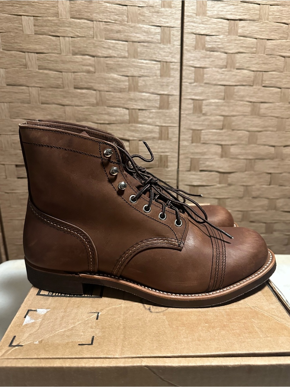 Red Wing Iron Ranger 8111 Amber Harness Leather Boots USA 10D Vibram